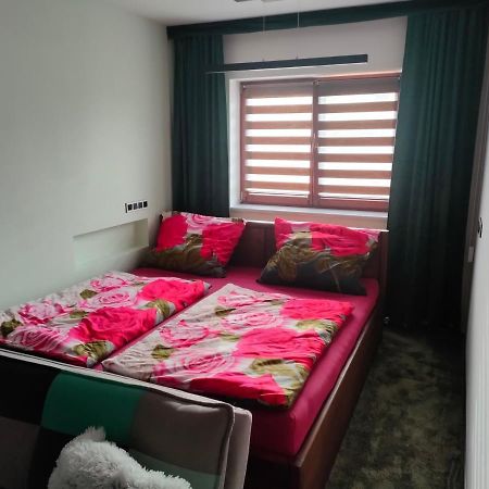 Apartman Uprostred Trojuhelniku Praha - Karlovy Vary - Plzen Kolesovice Exterior foto