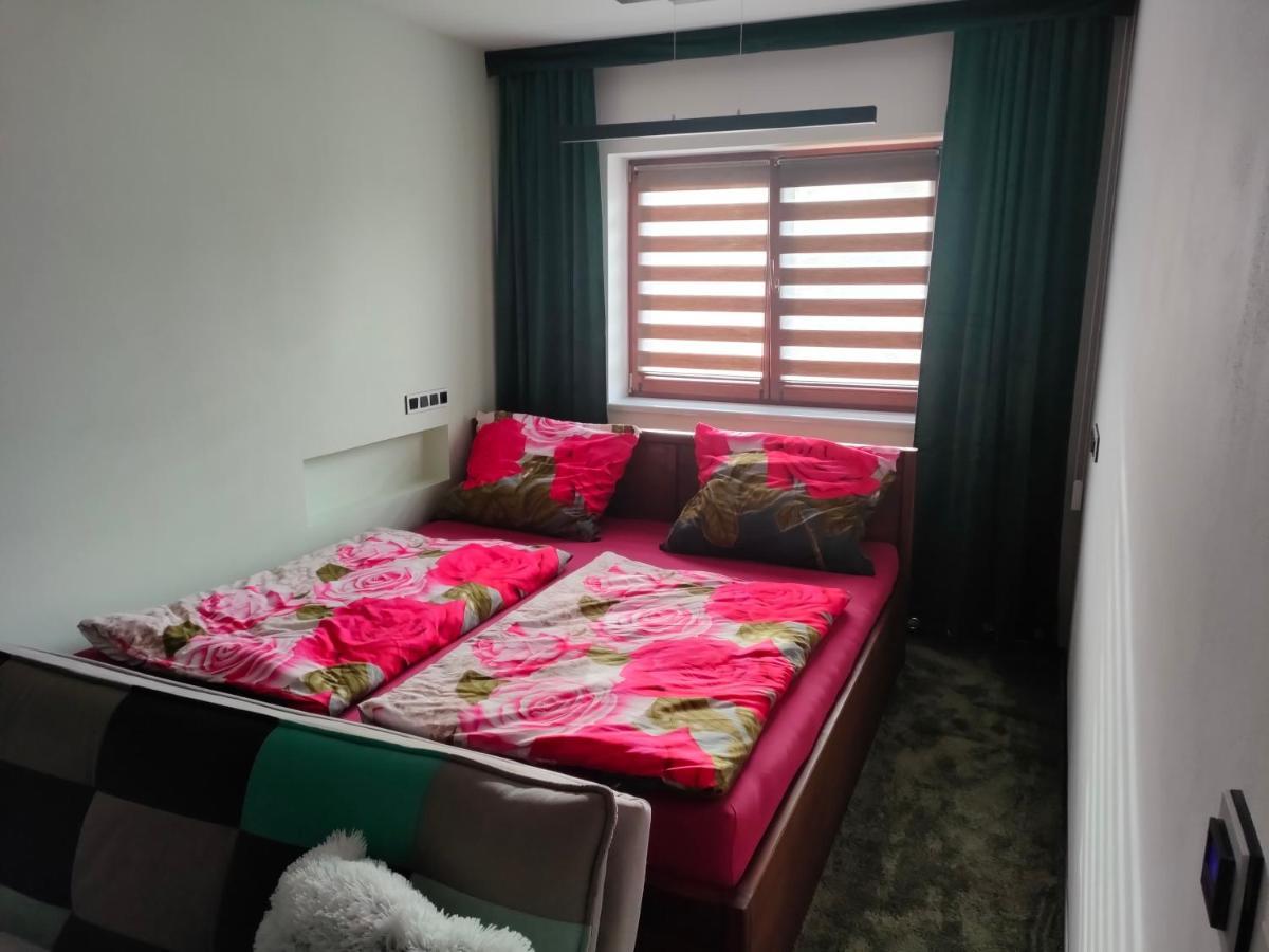 Apartman Uprostred Trojuhelniku Praha - Karlovy Vary - Plzen Kolesovice Exterior foto